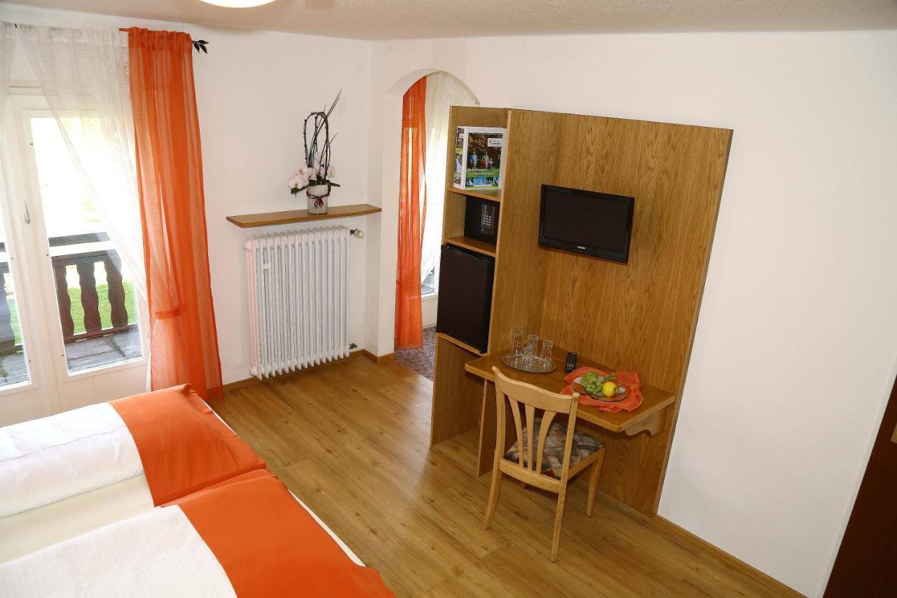 Landhotel Garni Schweizerhaus Schönwalde Kültér fotó